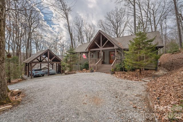 1600 Black Oak Drive, Sapphire, NC 28774