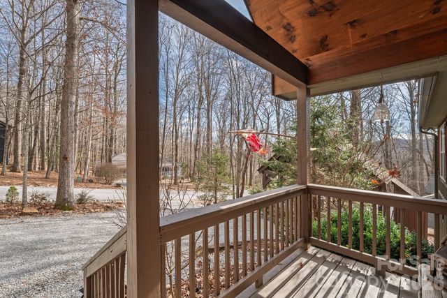 1600 Black Oak Drive, Sapphire, NC 28774