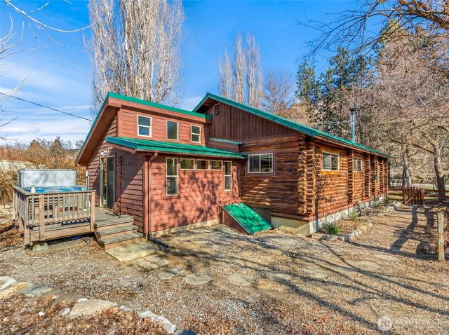 75 Purtteman Gulch Road, Chelan, WA 98816