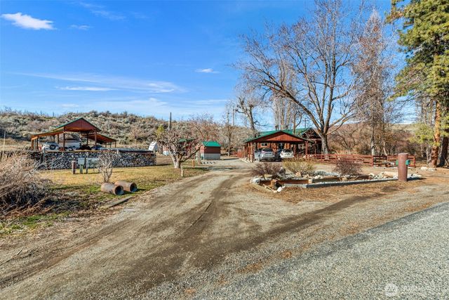 75 Purtteman Gulch Road, Chelan, WA 98816