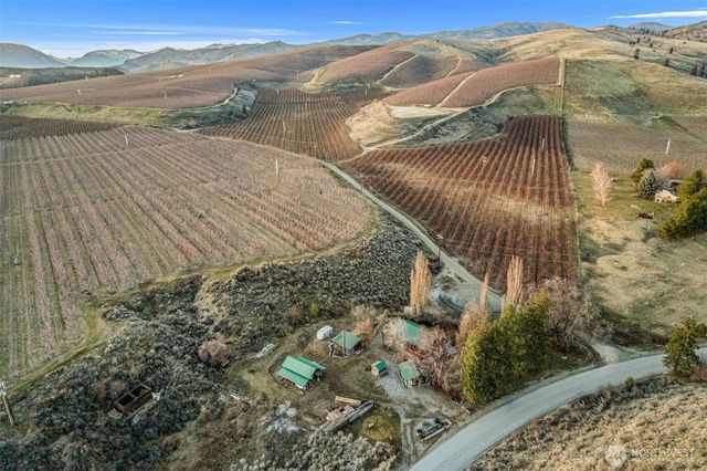 75 Purtteman Gulch Road, Chelan, WA 98816