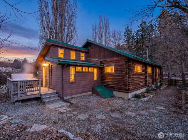 75 Purtteman Gulch Road, Chelan, WA 98816