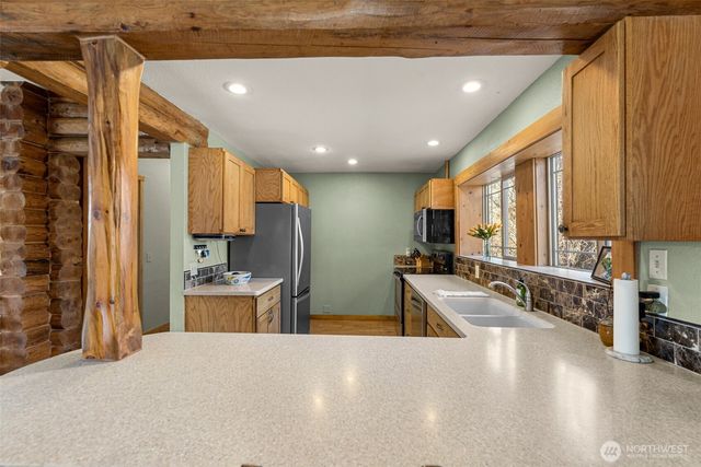 75 Purtteman Gulch Road, Chelan, WA 98816