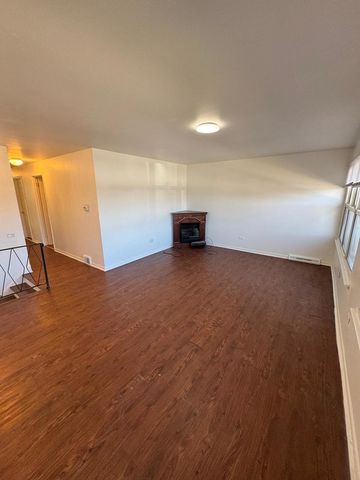 39 W 83rd Street, Chicago, IL 60620