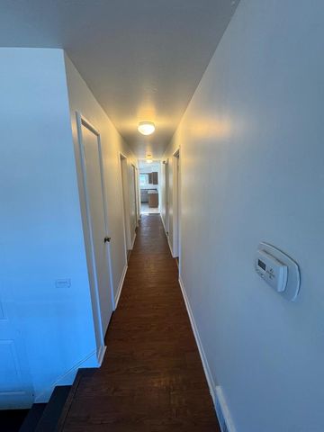 39 W 83rd Street, Chicago, IL 60620