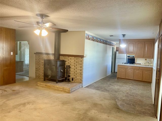 2110 SE 25th Avenue, Mineral Wells, TX 76067