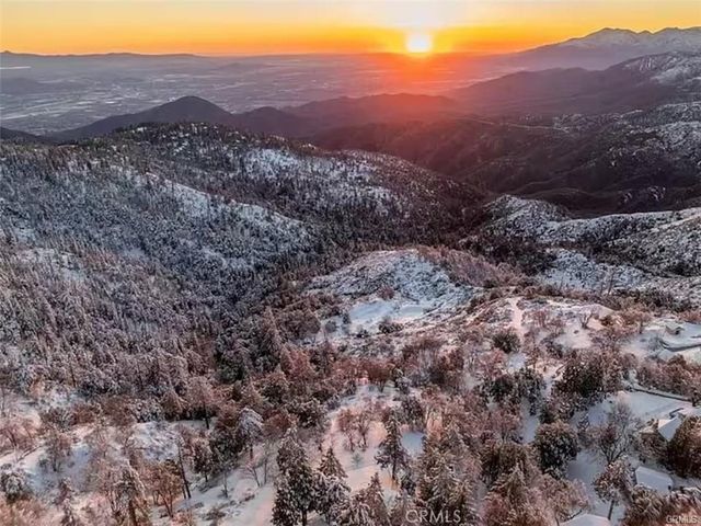 2012 Poplar, Running Springs, CA 92382