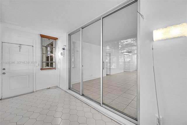 4850 NW 29th Ct 125, Lauderdale Lakes, FL 33313