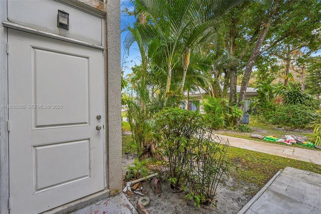 4850 NW 29th Ct 125, Lauderdale Lakes, FL 33313