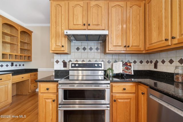 109 Lockfield Drive, Clayton, NC 27520