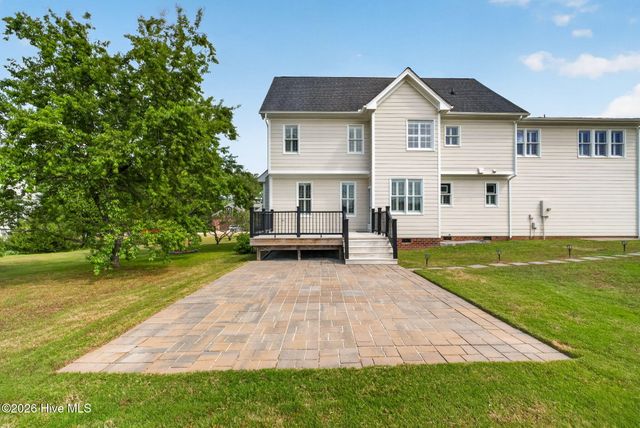 109 Lockfield Drive, Clayton, NC 27520
