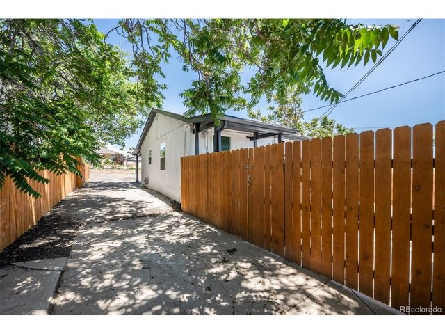 1614 E Ash St, Pueblo, CO 81001