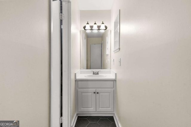 557 Picketts Bend Court, Marietta, GA 30008