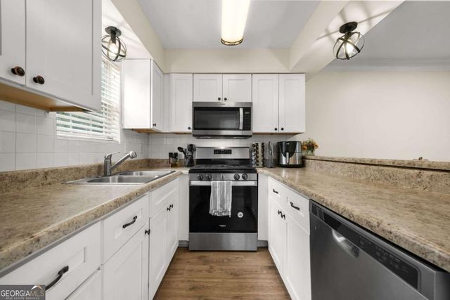 557 Picketts Bend Court, Marietta, GA 30008