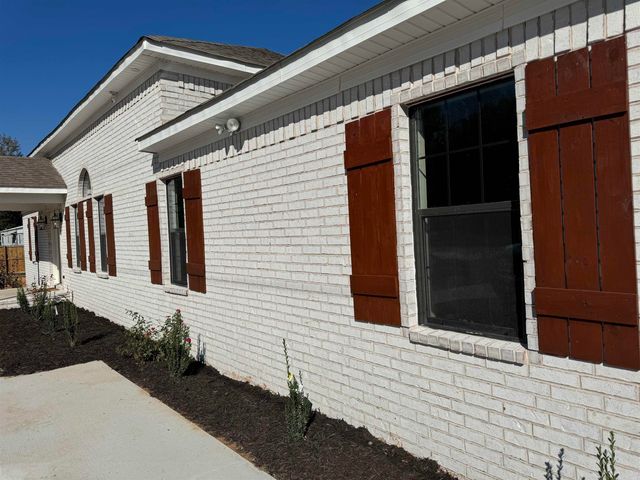 305 Rifle Lane, Lonoke, AR 72086