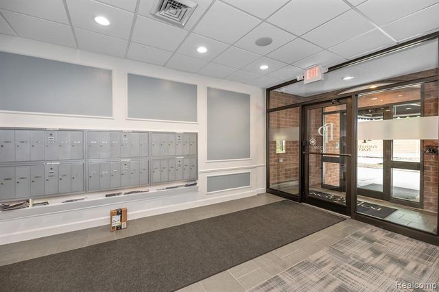 35300 Woodward Avenue 404, Birmingham, MI 48009