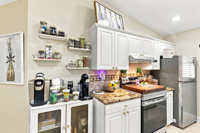 2118 E RIDGE Circle E, Boynton Beach, FL 33435