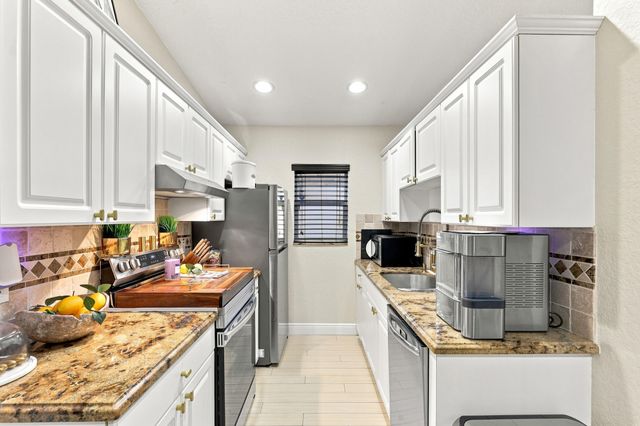 2118 E RIDGE Circle E, Boynton Beach, FL 33435