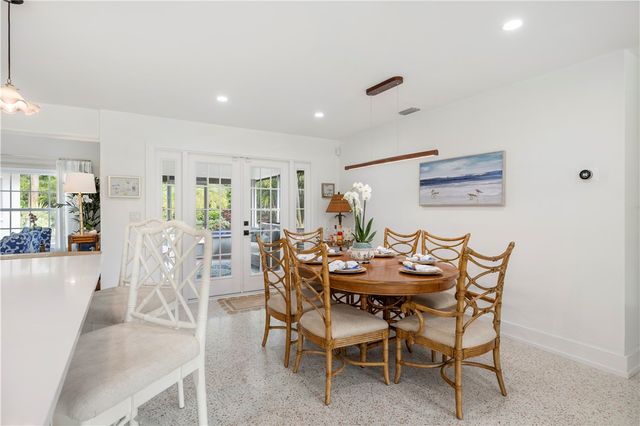 545 Flamevine Lane, Vero Beach, FL 32963