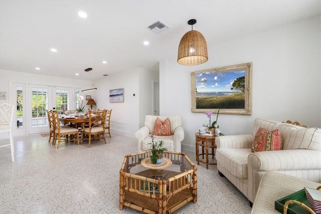 545 Flamevine Lane, Vero Beach, FL 32963