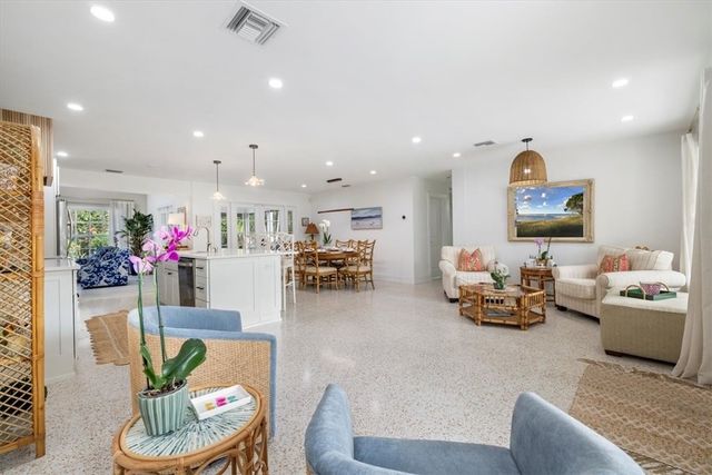 545 Flamevine Lane, Vero Beach, FL 32963