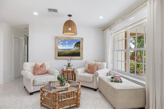 545 Flamevine Lane, Vero Beach, FL 32963