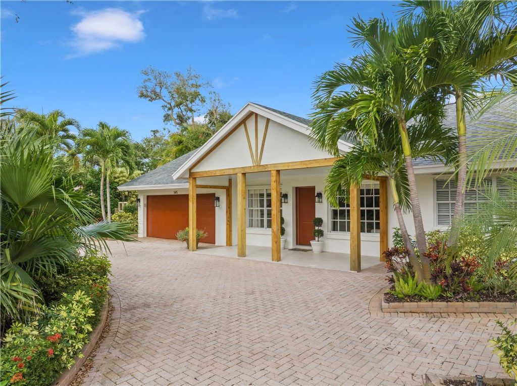 545 Flamevine Lane, Vero Beach, FL 32963