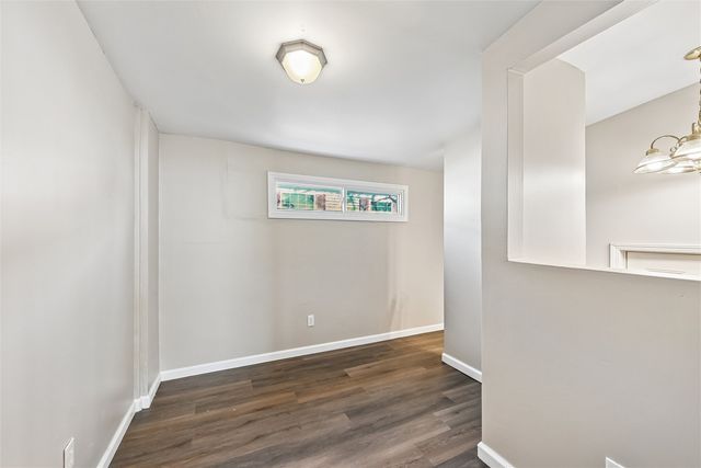 1121 11th Street NW, Cedar Rapids, IA 52405