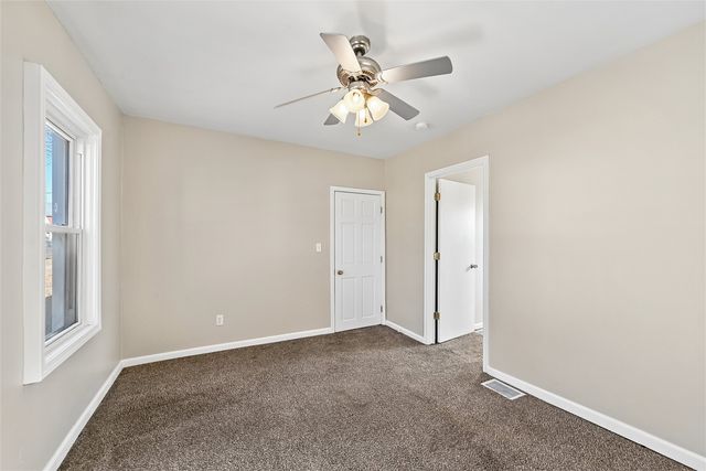 1121 11th Street NW, Cedar Rapids, IA 52405