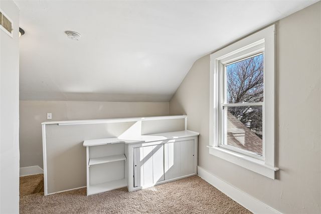 1121 11th Street NW, Cedar Rapids, IA 52405