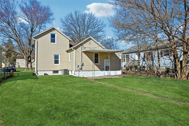 1121 11th Street NW, Cedar Rapids, IA 52405