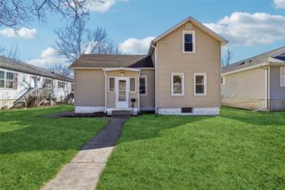 1121 11th Street NW, Cedar Rapids, IA 52405