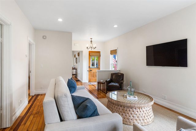 118 S Spring Street, Douglas, MI 49406