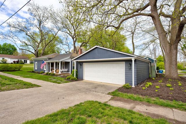 118 S Spring Street, Douglas, MI 49406