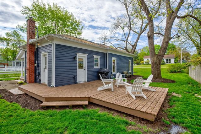 118 S Spring Street, Douglas, MI 49406