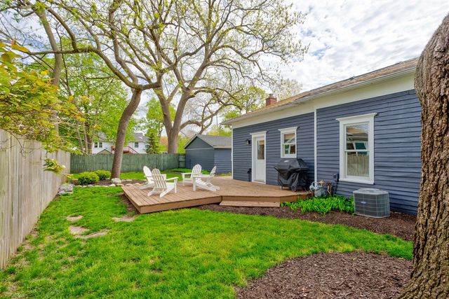 118 S Spring Street, Douglas, MI 49406