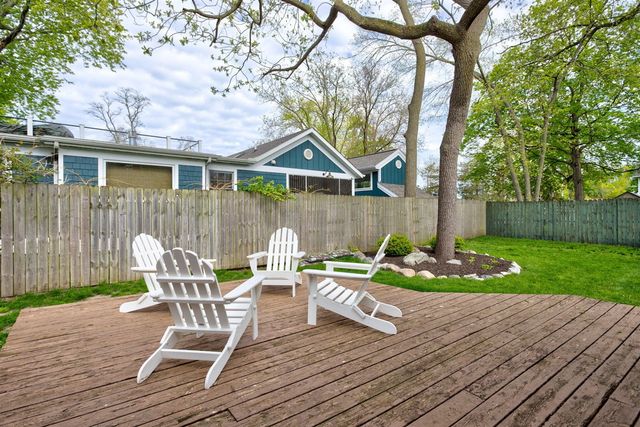 118 S Spring Street, Douglas, MI 49406