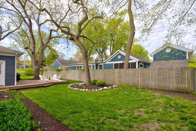 118 S Spring Street, Douglas, MI 49406
