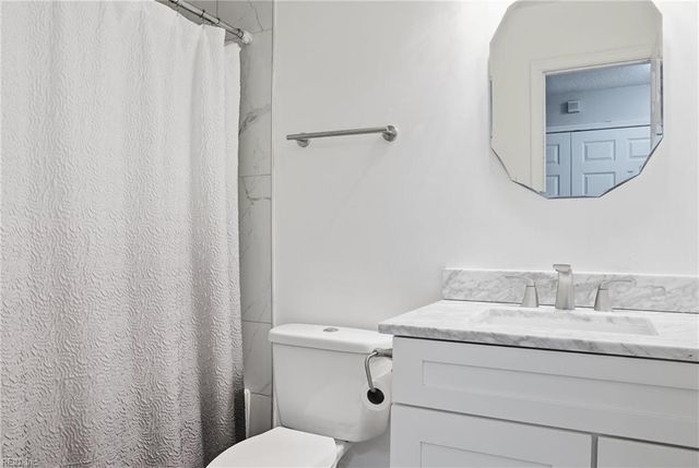 1508 Debbs LN, Chesapeake, VA 23320