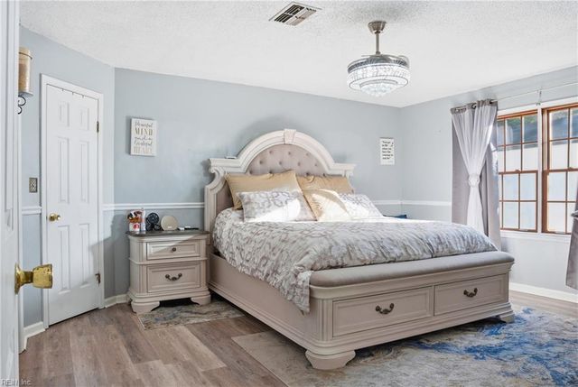 1508 Debbs LN, Chesapeake, VA 23320