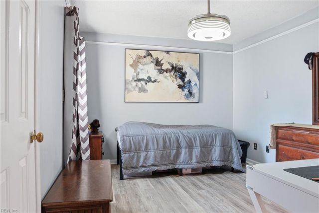 1508 Debbs LN, Chesapeake, VA 23320