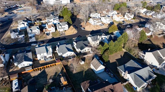 1508 Debbs LN, Chesapeake, VA 23320