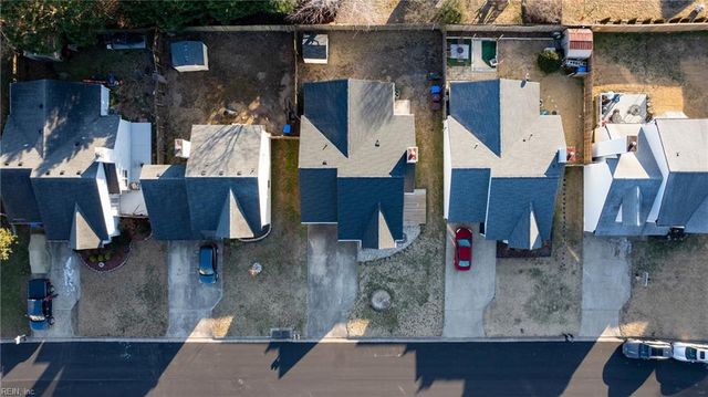 1508 Debbs LN, Chesapeake, VA 23320