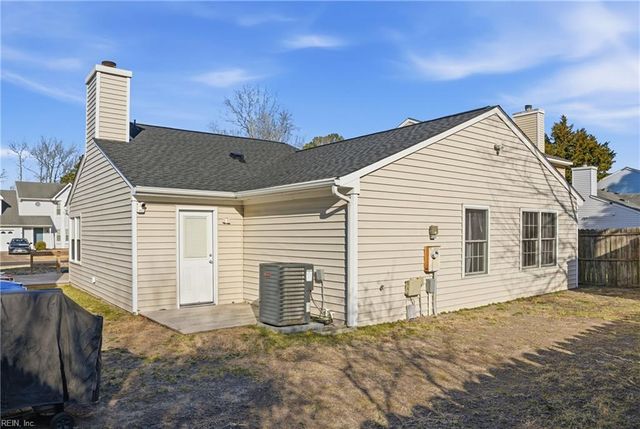 1508 Debbs LN, Chesapeake, VA 23320