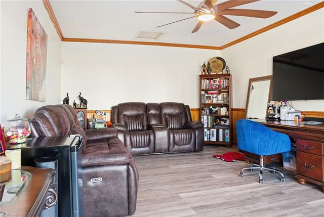 1508 Debbs LN, Chesapeake, VA 23320