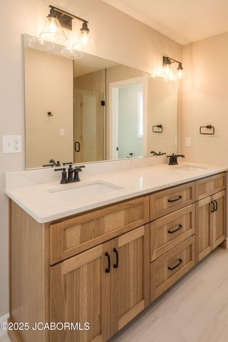 210 PIONEER TRAIL DRIVE, Jefferson City, MO 65109