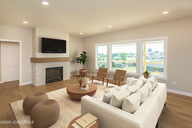 210 PIONEER TRAIL DRIVE, Jefferson City, MO 65109