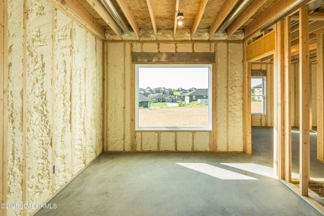 210 PIONEER TRAIL DRIVE, Jefferson City, MO 65109