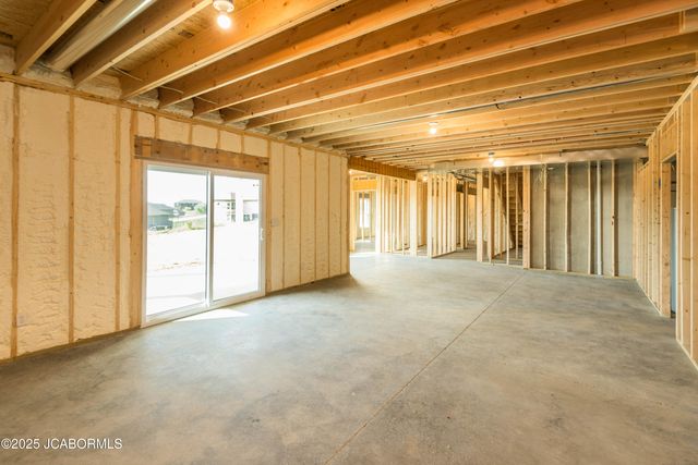 210 PIONEER TRAIL DRIVE, Jefferson City, MO 65109