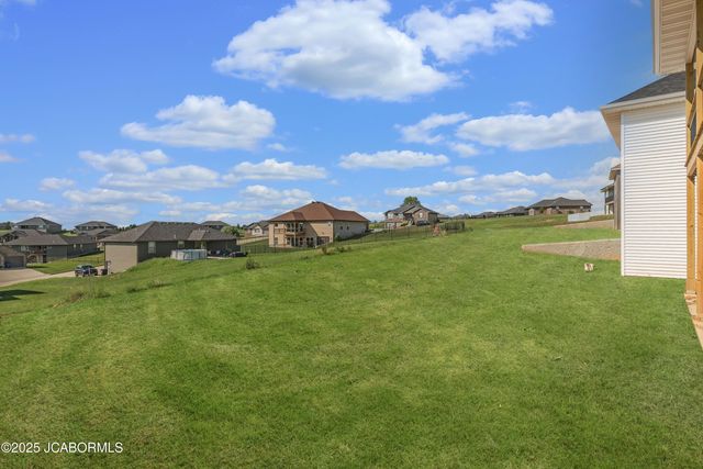 210 PIONEER TRAIL DRIVE, Jefferson City, MO 65109